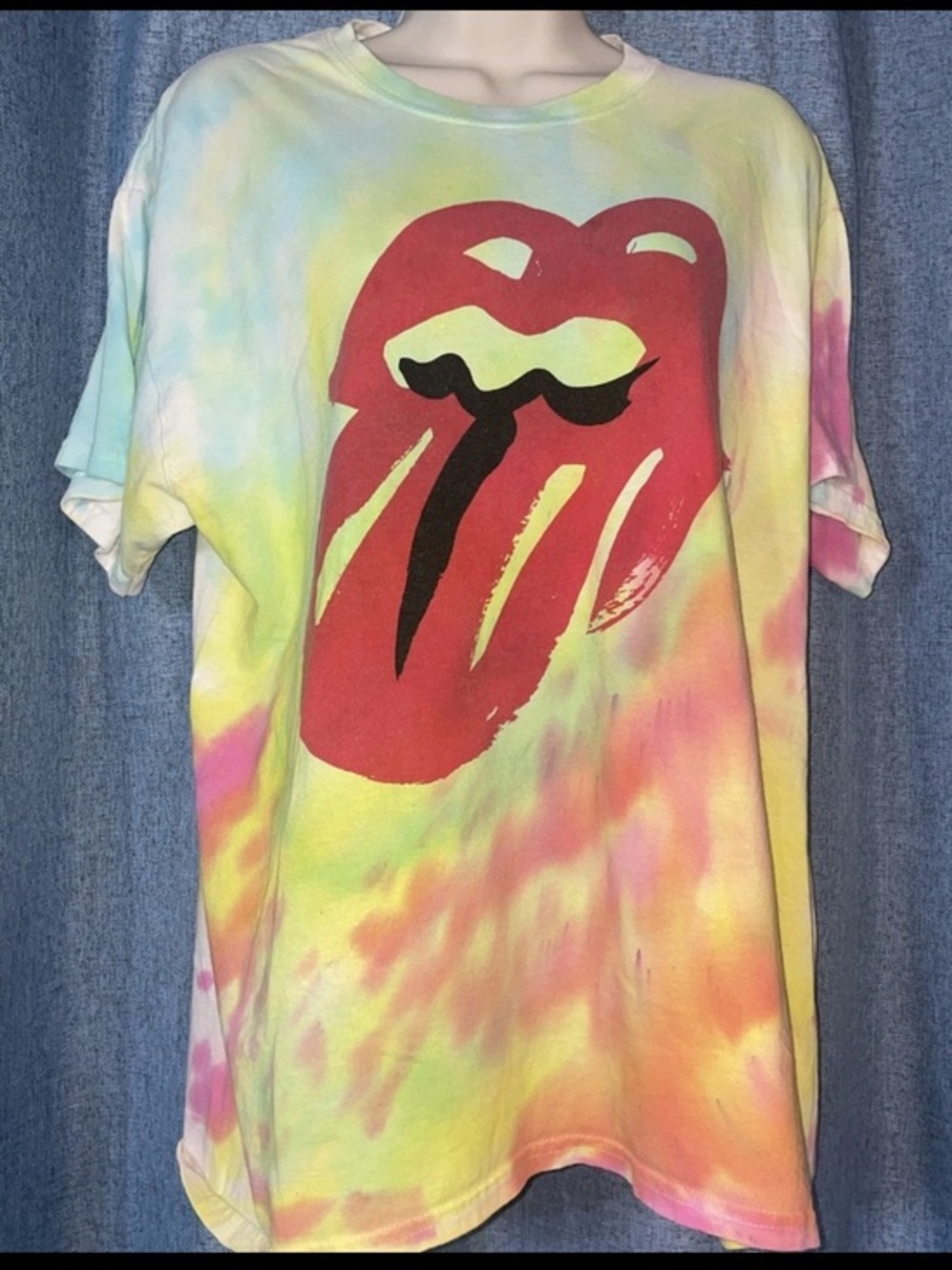 Rolling Stones 2019 No Filter Tour Tie-Dye Graphic Tee with Red Tongue Prints LG